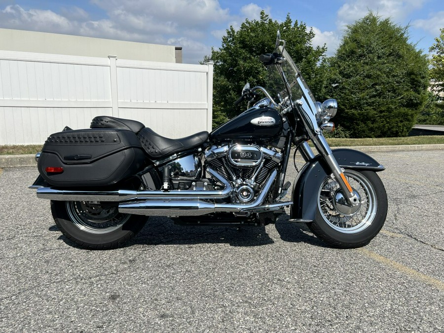 2022 Harley-Davidson Heritage Classic 114 Vivid Black