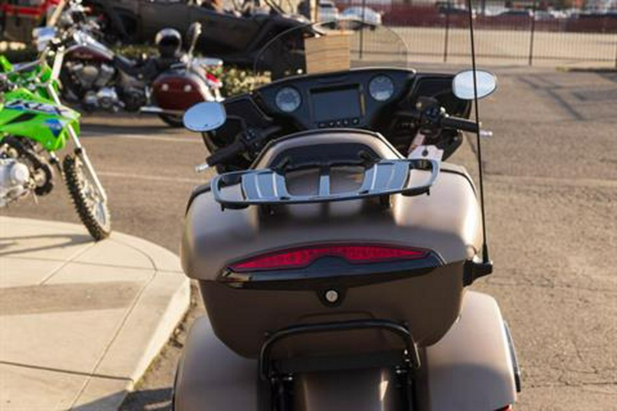 2025 Indian Motorcycle Roadmaster® PowerPlus Dark Horse® with 112