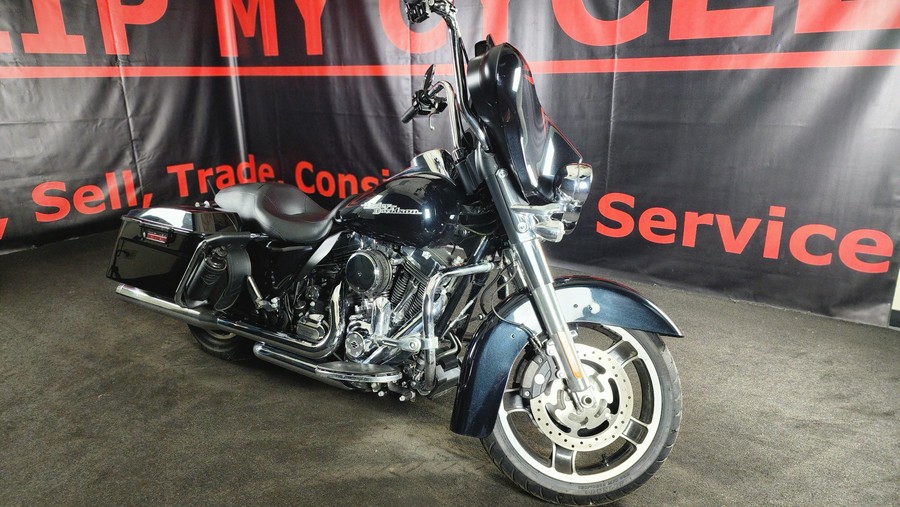 2013 HARLEY-DAVIDSON FLHXI - F689290