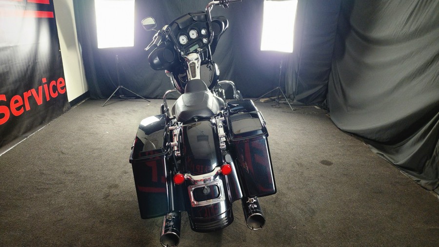 2013 HARLEY-DAVIDSON FLHXI - F689290