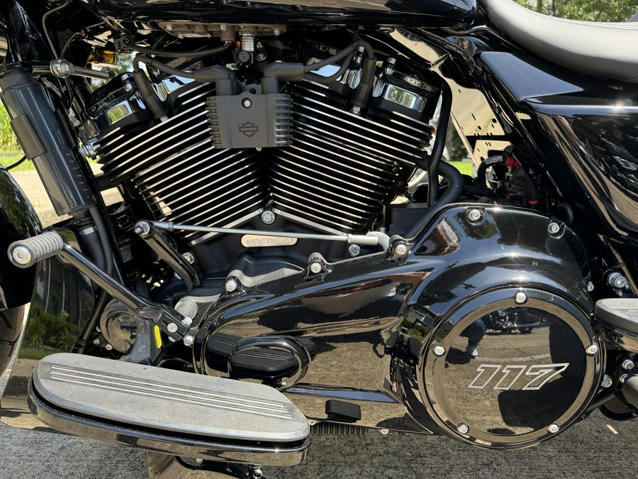 FLTRT 2026 Road Glide 3