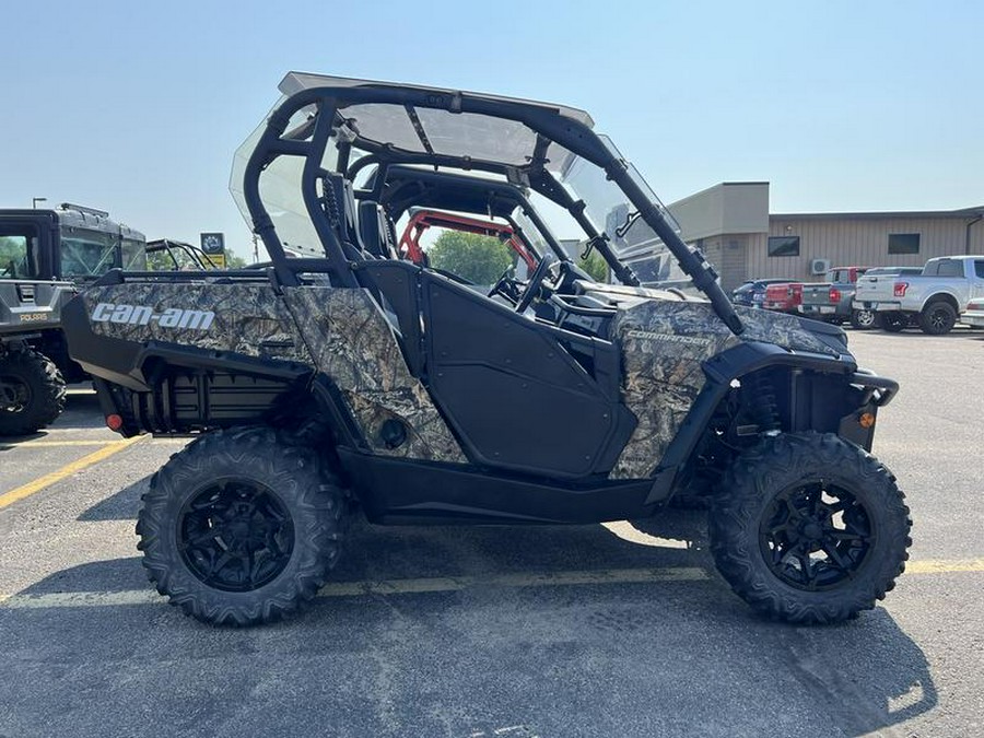 2018 Can-Am® Commander™ XT™ 1000R Mossy Oak Break-up Country Camo