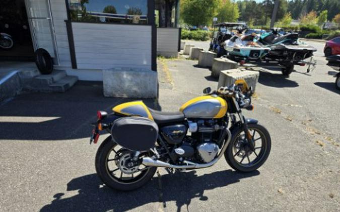 2017 Triumph Street Cup