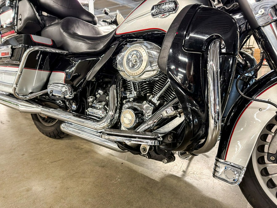 2010 Harley-Davidson FLHTCU - Ultra Classic Electra Glide