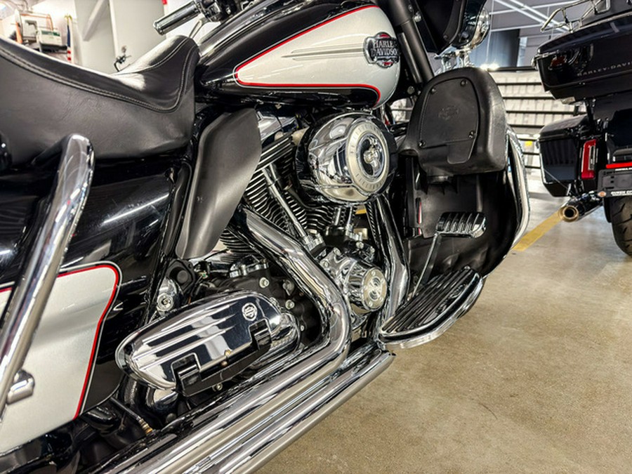 2010 Harley-Davidson FLHTCU - Ultra Classic Electra Glide