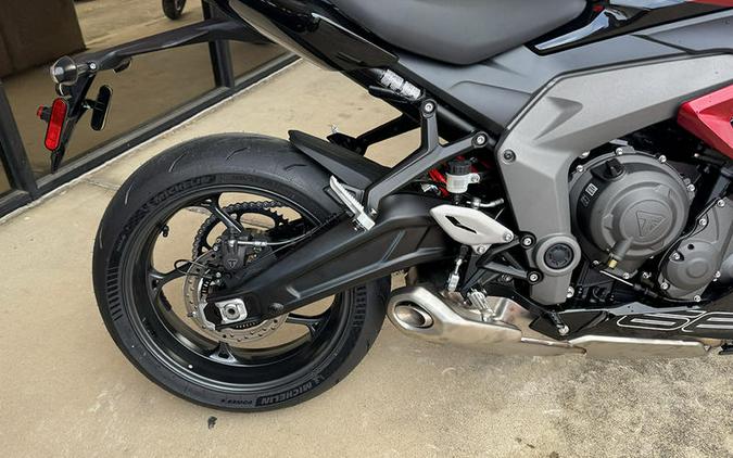 2025 Triumph Daytona 660 Carnival Red/Sapphire Black