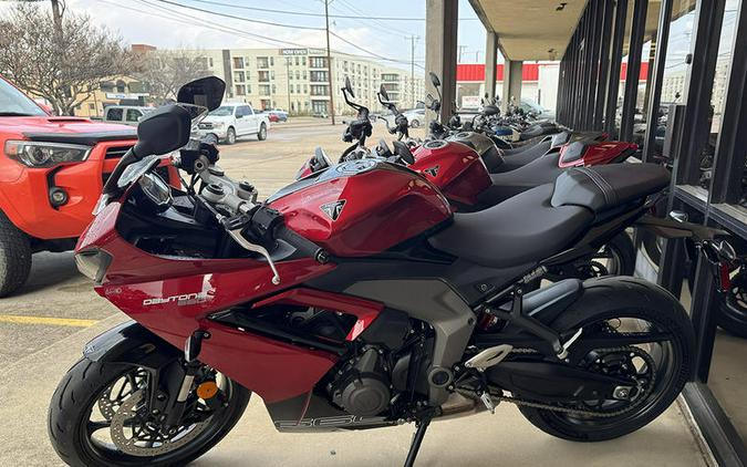 2025 Triumph Daytona 660 Carnival Red/Sapphire Black