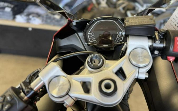 2025 Triumph Daytona 660 Carnival Red/Sapphire Black