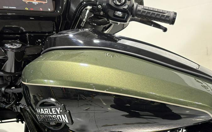 2026 Harley-Davidson® Street Glide Limited Olive Steel Metallic / Vivid Black Black Trim