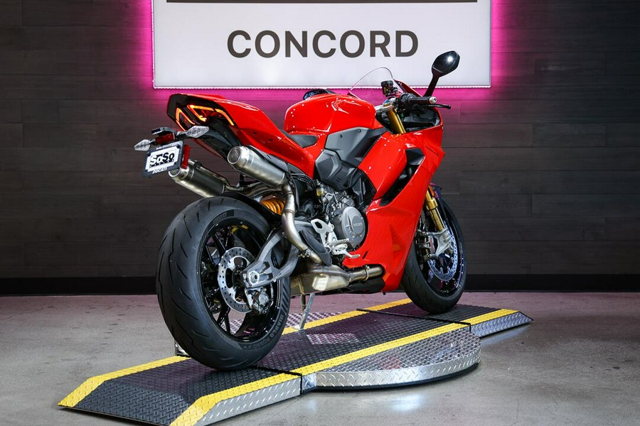 2027 Ducati Panigale V2 S 896