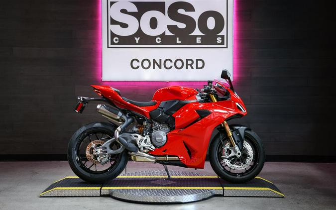 2027 Ducati Panigale V2 S 896