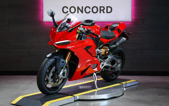 2027 Ducati Panigale V2 S 896