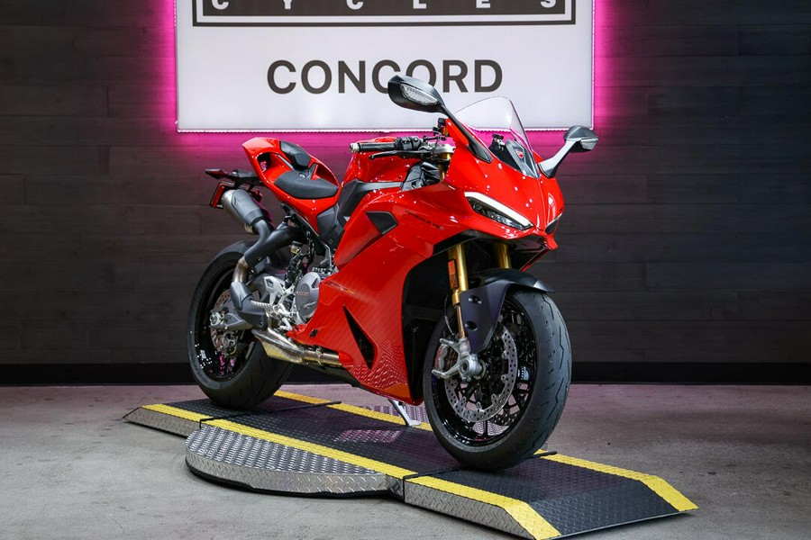 2027 Ducati Panigale V2 S 896