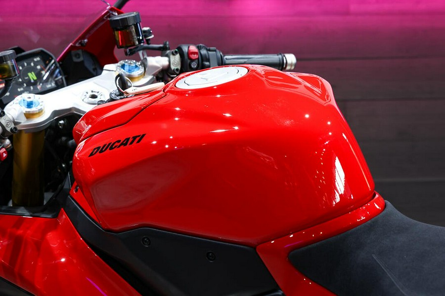2027 Ducati Panigale V2 S 896