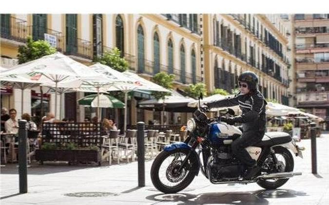 2015 Triumph Bonneville T214