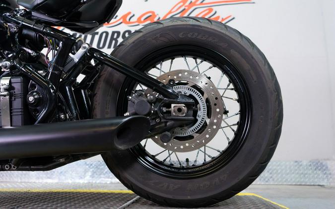 2018 Triumph Bonneville Bobber Black
