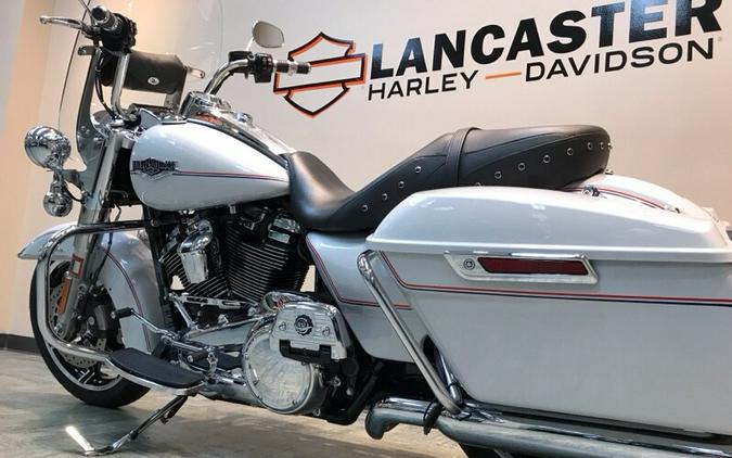 2020 Harley-Davidson® Road King® Stone Washed White Pearl