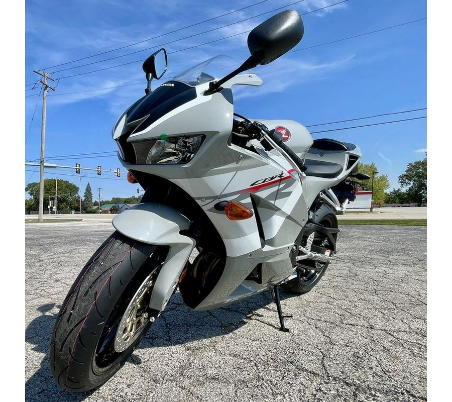 2026 Honda® CBR600RR ABS
