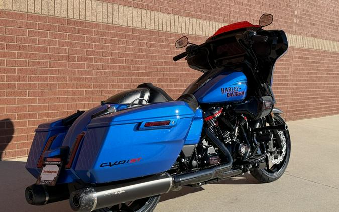 2026 Harley-Davidson® CVO Street Glide ST Electric Coast