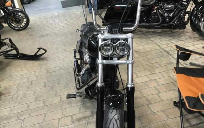 2009 Harley-Davidson® Fat Bob® Vivid Black - Chrome