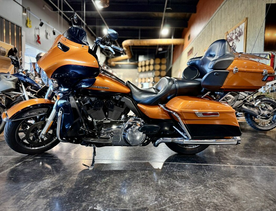 2014 Harley-Davidson® Ultra Limited Amber Whiskey