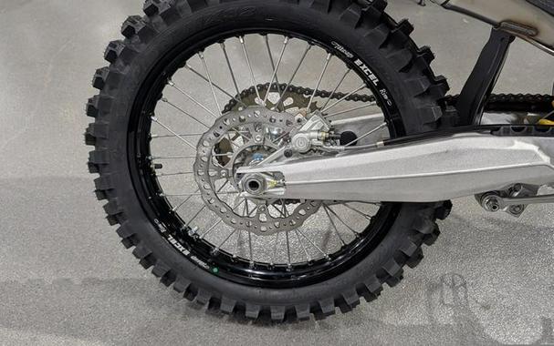 2026 Ducati Desmo450 MX