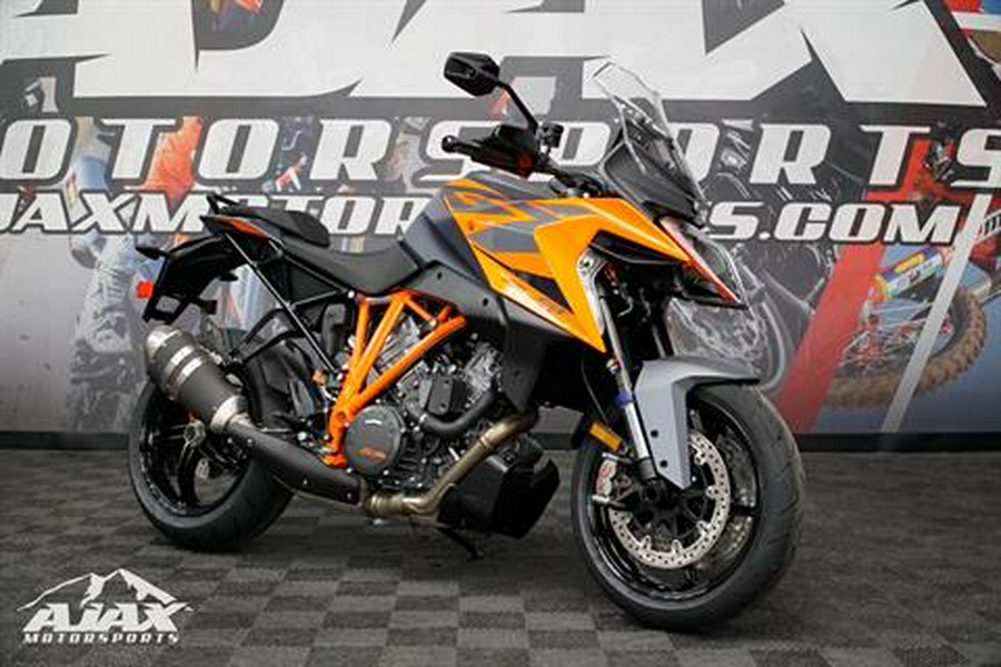 2023 KTM 1290 Super Duke GT