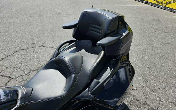 2013 Can-Am® Spyder® RT Limited SE6