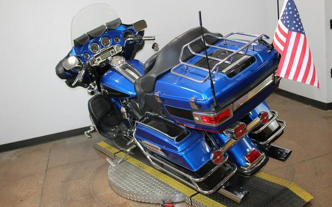 Harley-Davidson® Electra Glide® Ultra Classic® 2008 FLHTCU 645756T PAC BLUE/BLK W/PINSTRIPE