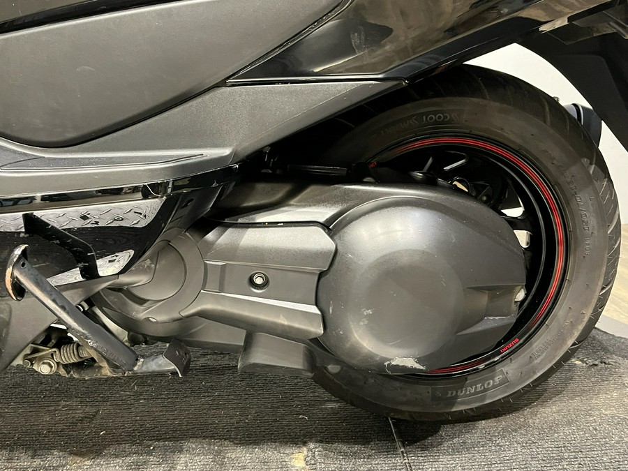 2014 Suzuki Motor of America Inc. Burgman™ 400 ABS