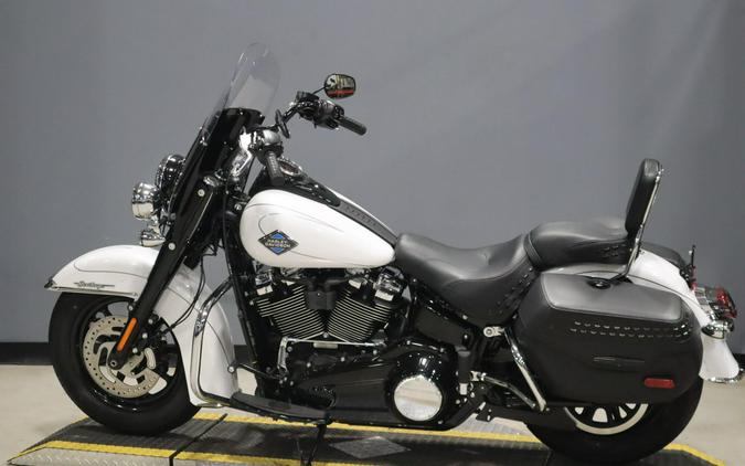 2025 Harley-Davidson® Heritage Classic FLHC