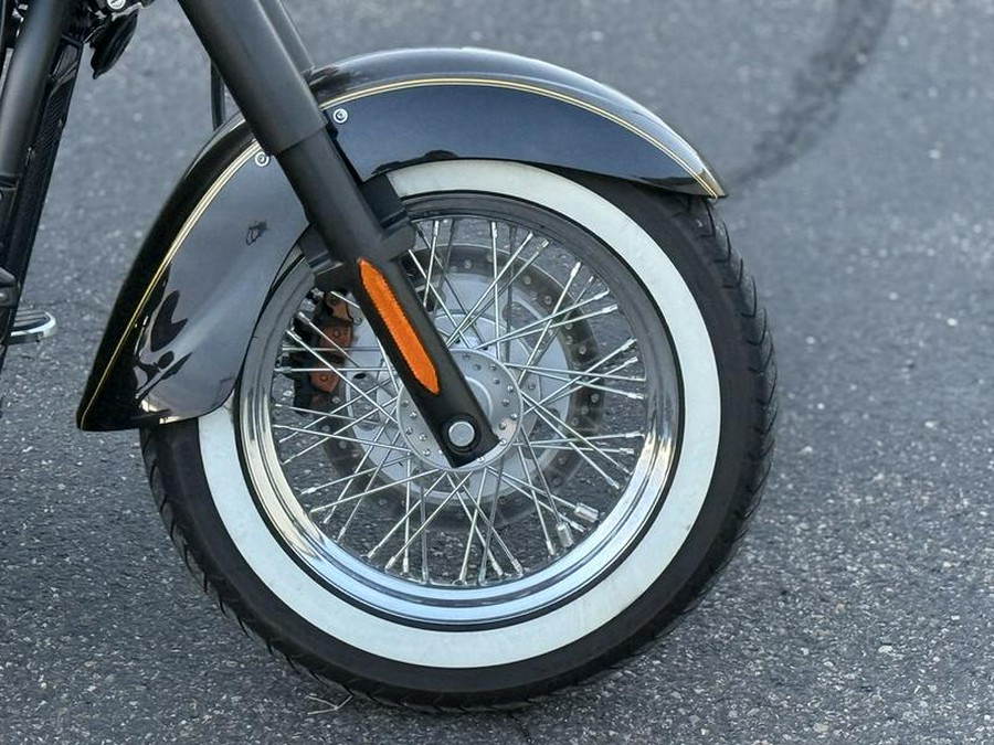 2023 Kawasaki Vulcan® 900 Classic