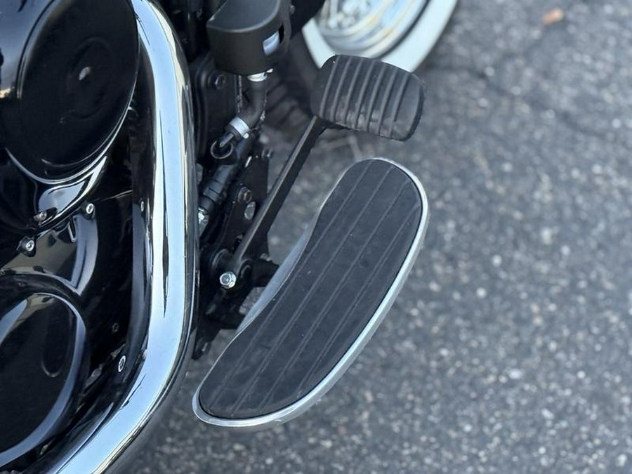 2023 Kawasaki Vulcan® 900 Classic