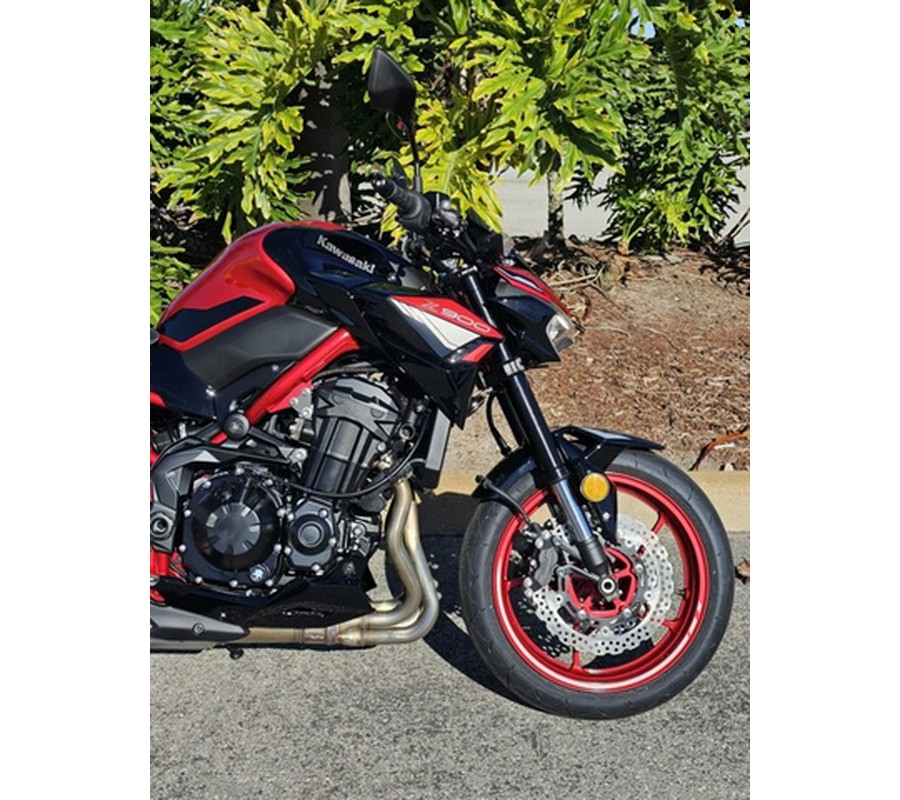 2024 Kawasaki Z900 ABS Candy Persimmon Red/Ebony