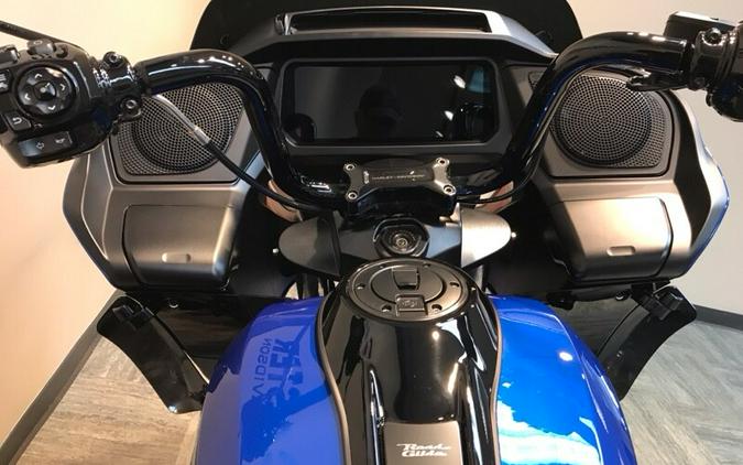 2024 Harley-Davidson® Road Glide® Blue Burst - Black Finish