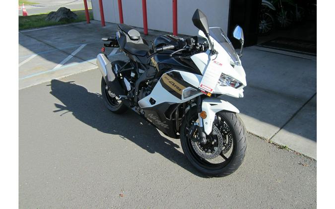 2026 NINJA ZX-4RR - Kawasaki