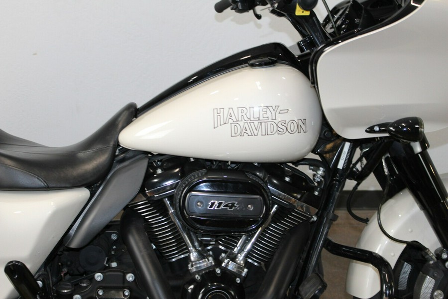 Harley-Davidson® Road Glide® Special 2021 Vivid Black - Black Finish