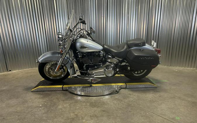 2023 Harley-Davidson Heritage Classic Atlas Silver Metallic