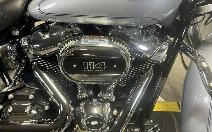 2023 Harley-Davidson Heritage Classic Atlas Silver Metallic