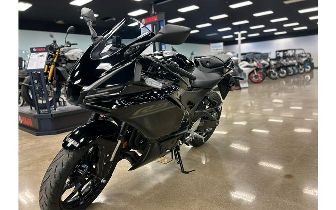 2026 YZF R3 - Yamaha