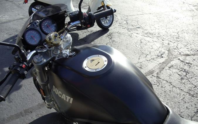 2001 Ducati 750 Monster