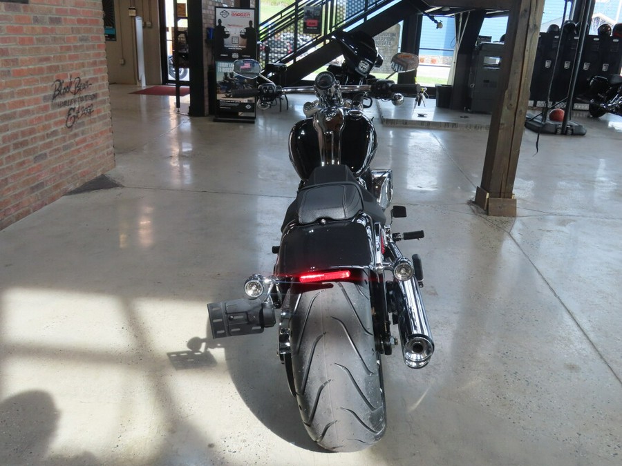 2026 Harley-Davidson® FXBR Breakout®