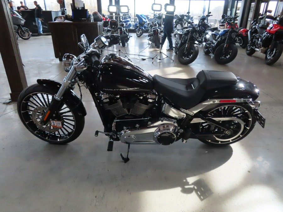 2026 Harley-Davidson® FXBR Breakout®