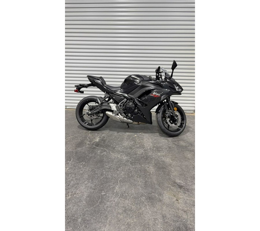 2026 Kawasaki Ninja 650 Base
