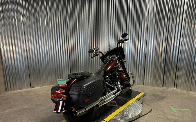 2018 Harley-Davidson Heritage Classic Twisted Cherry