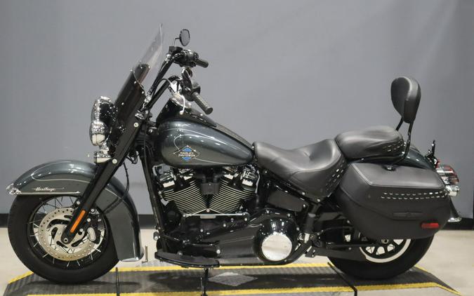 2025 Harley-Davidson® Heritage Classic FLHC