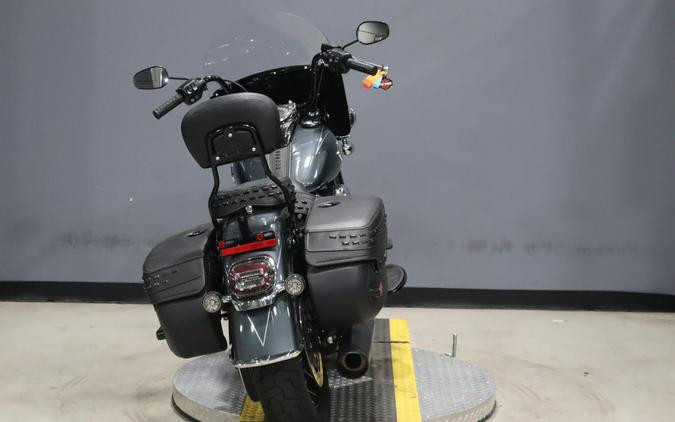 2025 Harley-Davidson® Heritage Classic FLHC