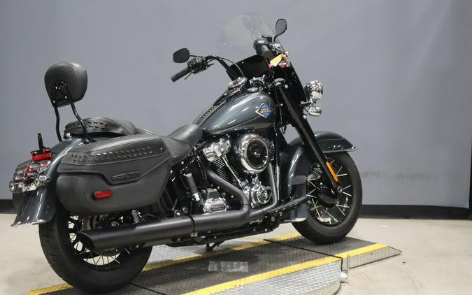 2025 Harley-Davidson® Heritage Classic FLHC