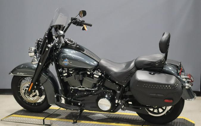 2025 Harley-Davidson® Heritage Classic FLHC