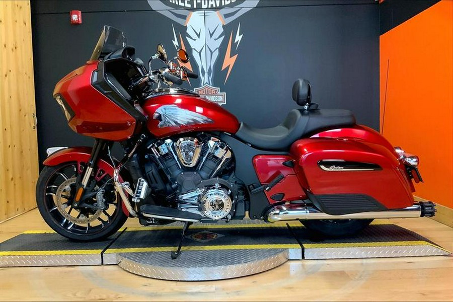 2021 Indian Motorcycle® Challenger® Limited Ruby Metallic